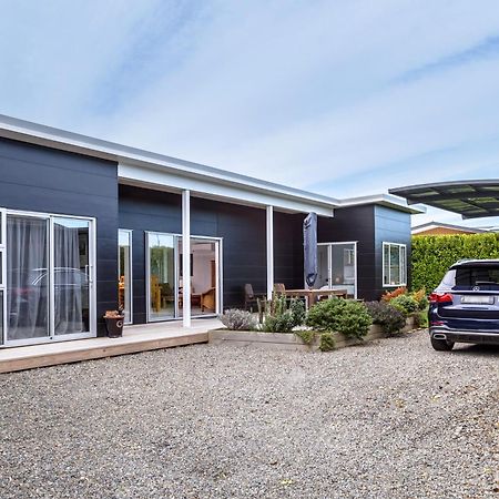 Wine Country Bach Villa Martinborough Eksteriør billede